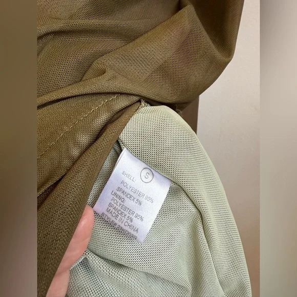 Superdown Jocelyn Butterfly Maxi Dress Brown Olive Butterfly Dress Small - Picture 14 of 15